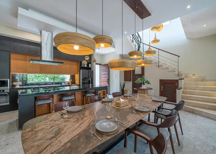 Nirwana - Stylish 3br Private Pool In Prime