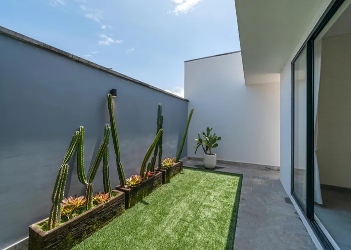 Nirwana - Stylish 3br Private Pool In Prime