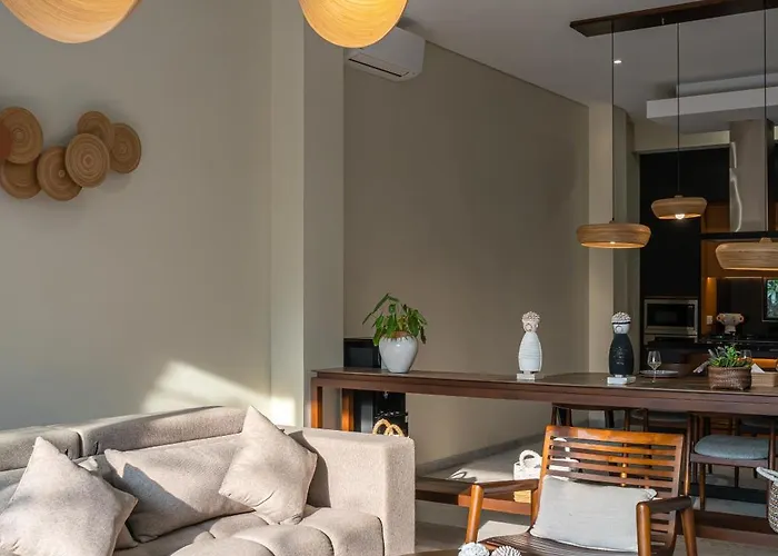 Nirwana - Stylish 3br Private Pool In Prime