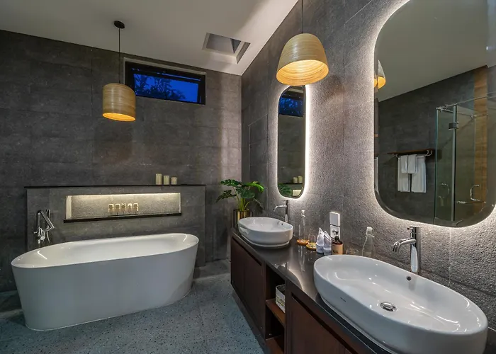 Nirwana - Stylish 3br Private Pool In Prime *